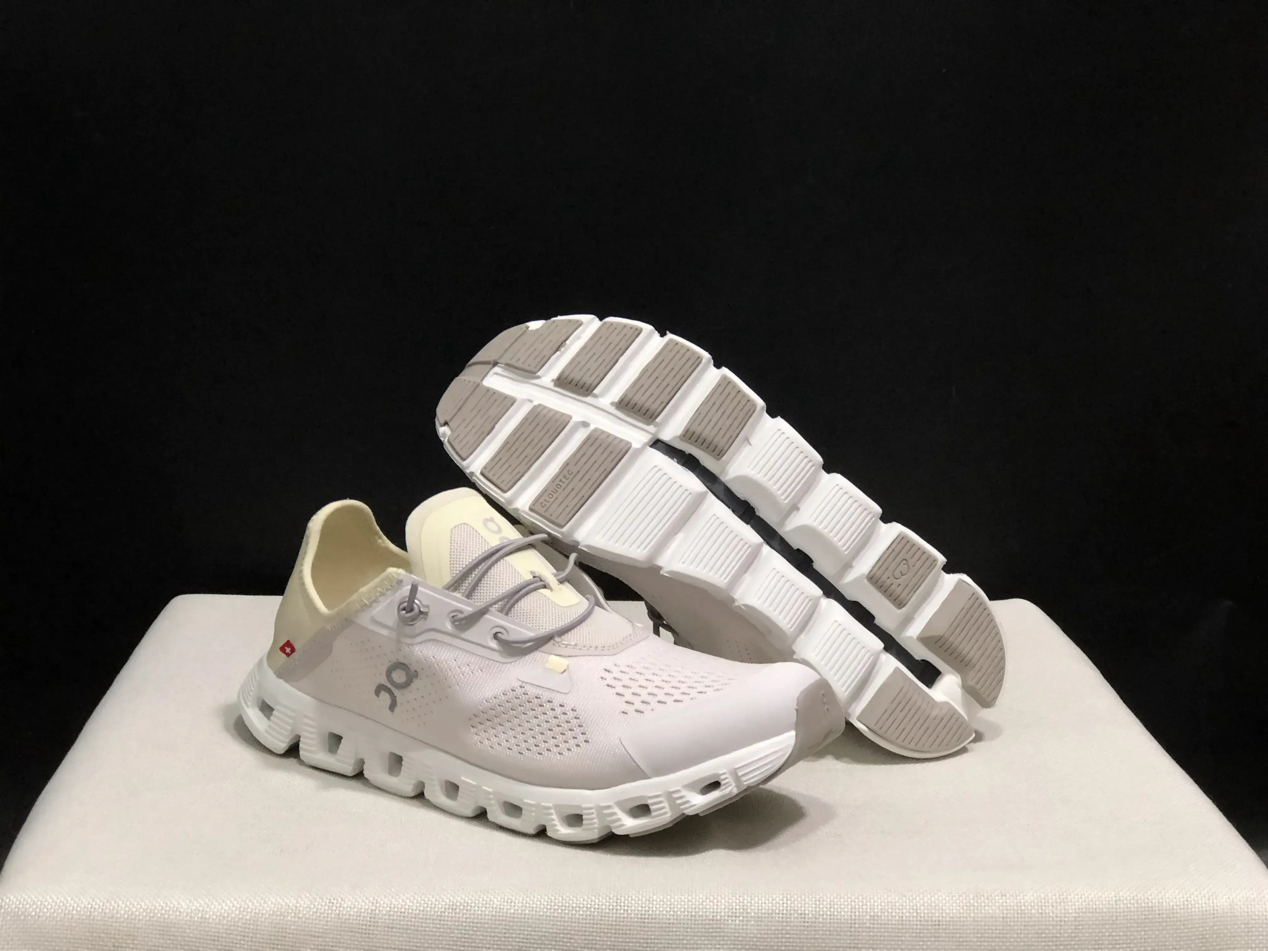 

New Brand On Cloud 5 Running Sport Shoes for Men Women Mesh Breathable Outdoor Sport Training Sneakers Unisex Trainers