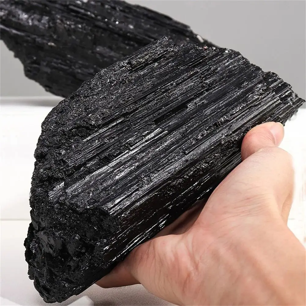 

Коллекция черных турмалинов и кварца