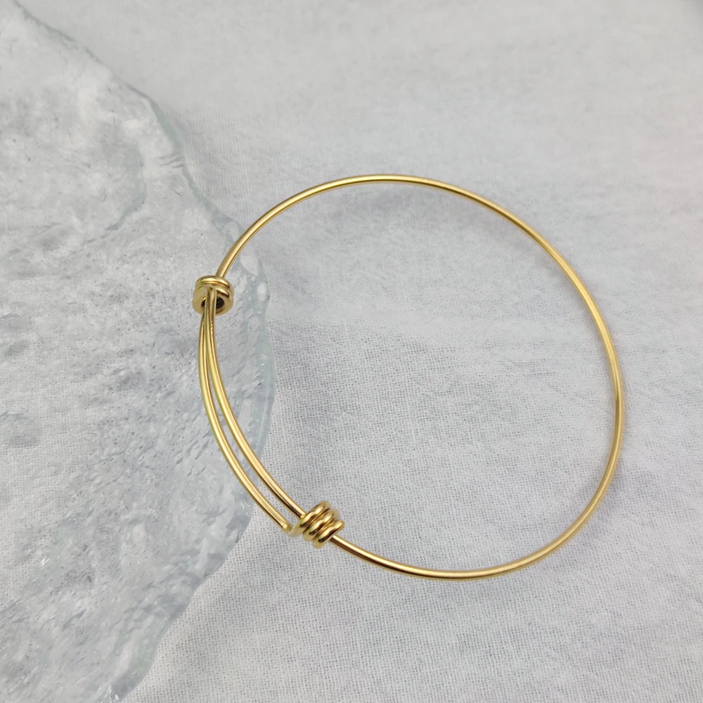 

5 Pack Ladies Simple Stainless Steel Bracelets Wholesale Custom Assembly Accessories Versatile Various Fashion Charm Pendants