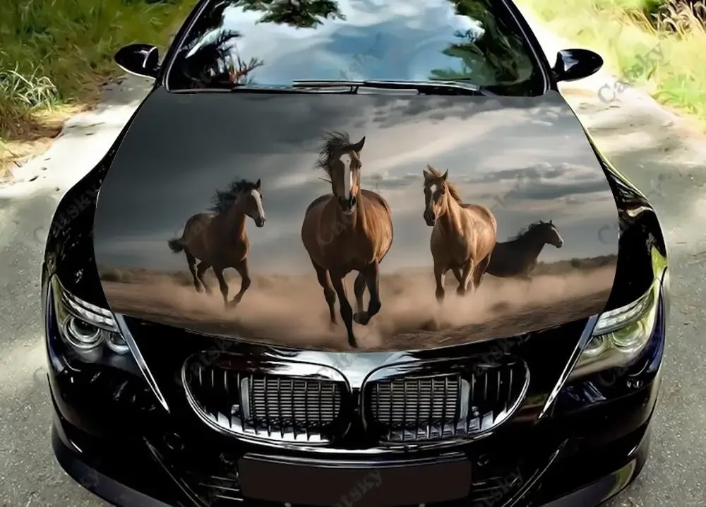Самоклеящаяся виниловая наклейка с рисунком лошадей гаскающих животных