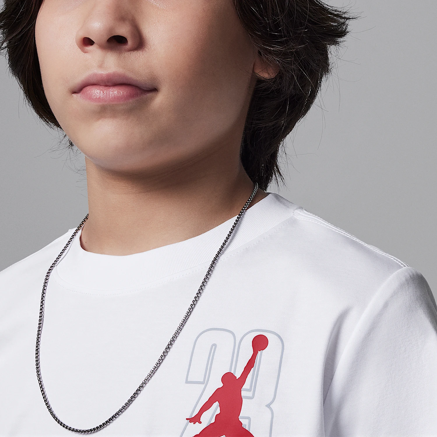 Фото Оригинальная детская футболка Nike JORDAN с коротким рукавом, свободного кроя, с принтом, модель II3102-100. №3