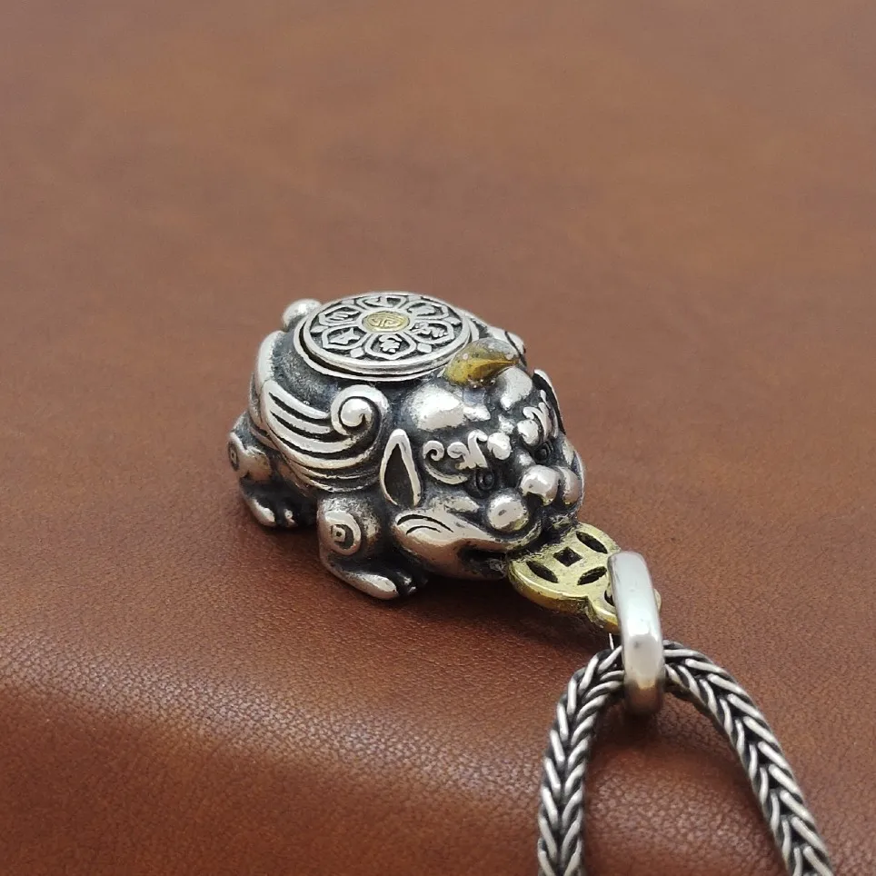 

Винтажный подвесной мужской и женский мужской кулон в виде автомобиля из стерлингового серебра пробы с золотистым гвоздиком