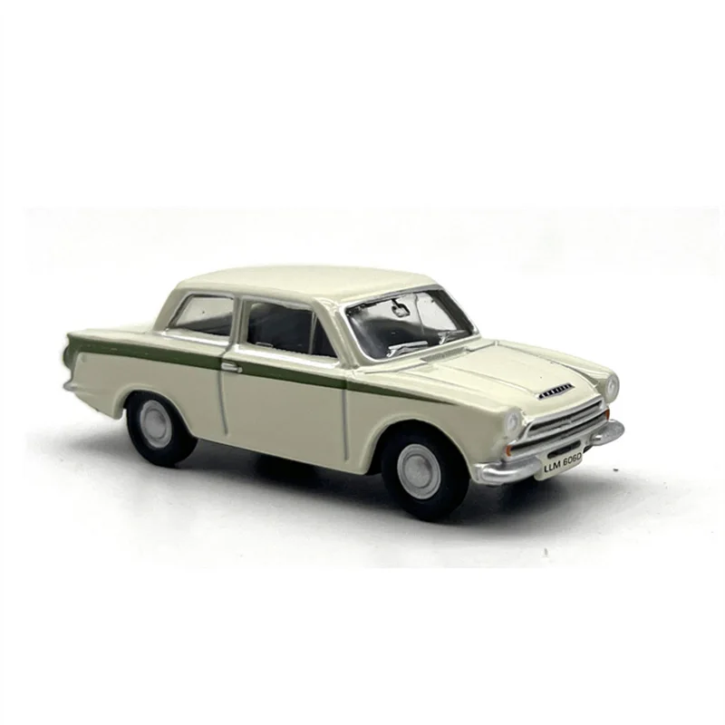 

1:76 Scale Diecast Alloy Fort Cortina MKI Vintage Car Model Nostalgia Classic Toy Adult Collectible Gift Souvenir Static Display
