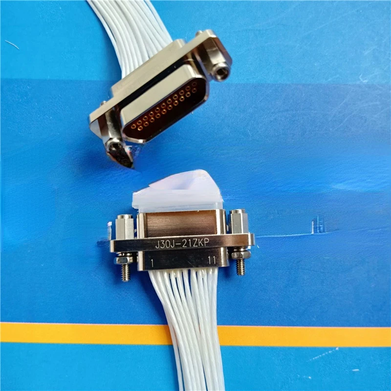 разъем j. Obd адаптер 24v. разъем штекер j6 размеры. разъём j1939 с питами. разъем j30j.