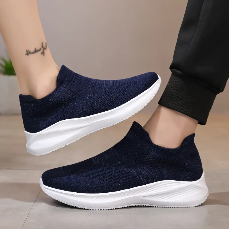 Slip-On Sneakers Men Lightweight Running Shoes Breathable Knitted Sock Shoes Unisex Jogging Walking Sport Shoe Women Casual Shoe images - 6