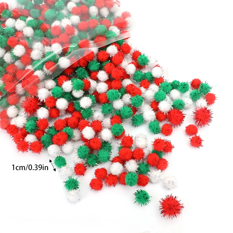 

Новогодние шарики с помпонами YONGSNOW