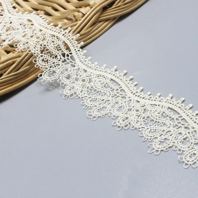 

15Yards 4.5cm Width Fluorescent Beige Hollow Flower Venise Diy Venice Lace Clothing Accessories Of Various Garment,Bra.Skirt