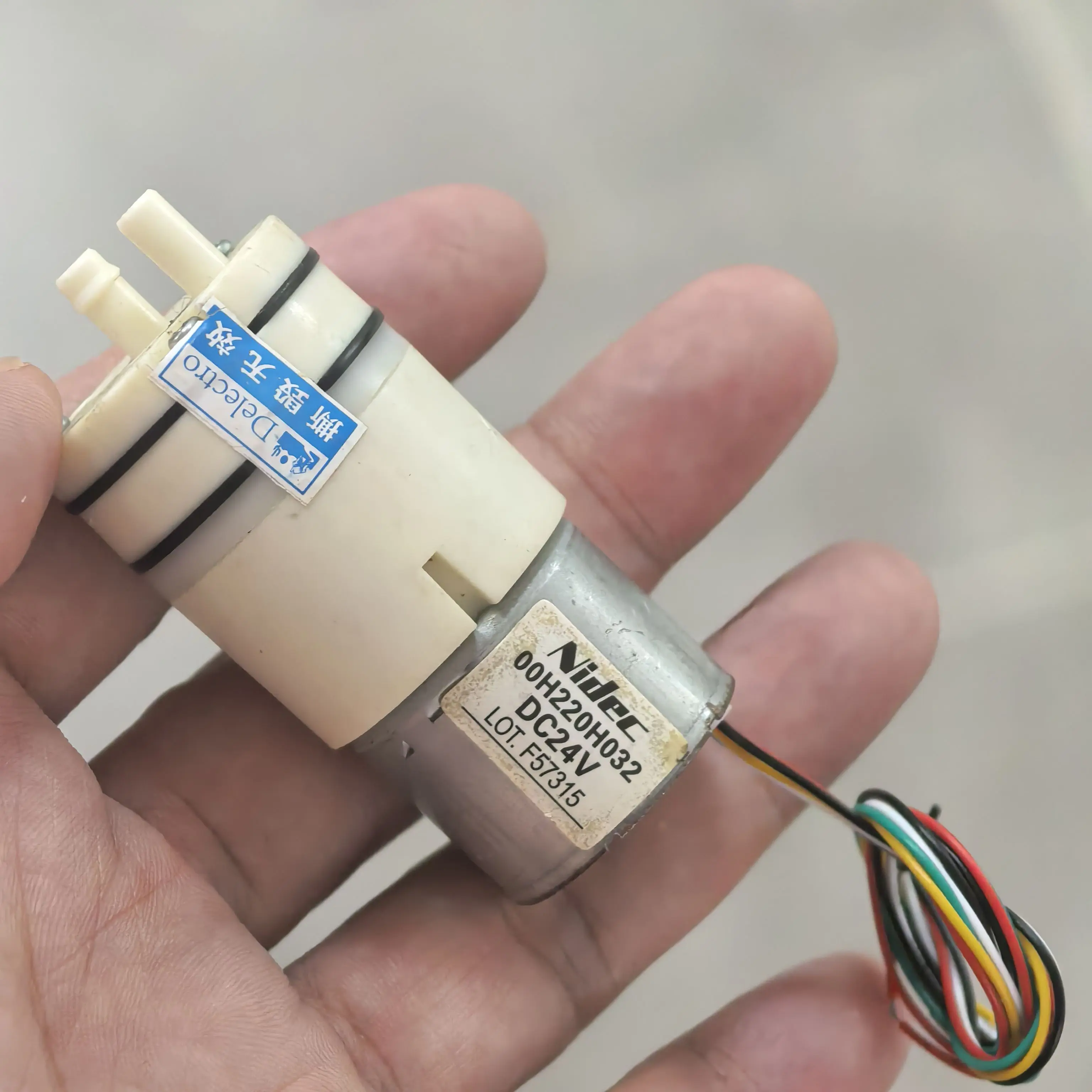 

Nidec 00H220H032 Бесщеточный диафрагменный насос
