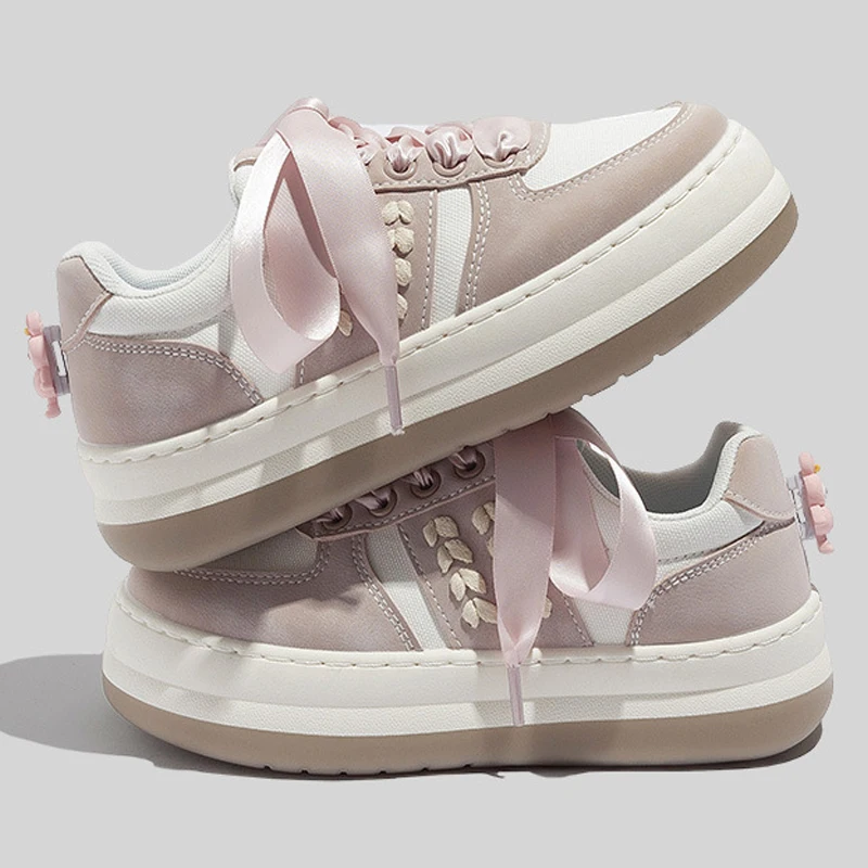 

Designer Ribbon Lace Up Women Vulcanized Shoes Wild Fashion Sneakers Women Flat Shoes Student Light Sport Shoes Chunky Sneakers