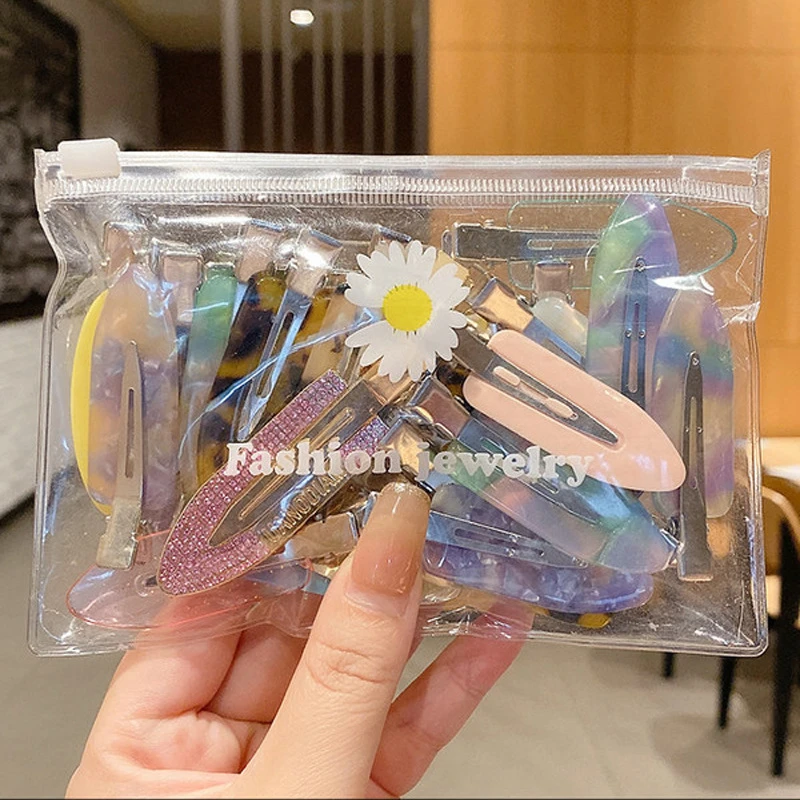 

2022 Summer New Seamless Hairpin Surfboard Crystal Fashion Hair Clips Female Korean Simple Metal Bangs Diamond Clip Headgear 116