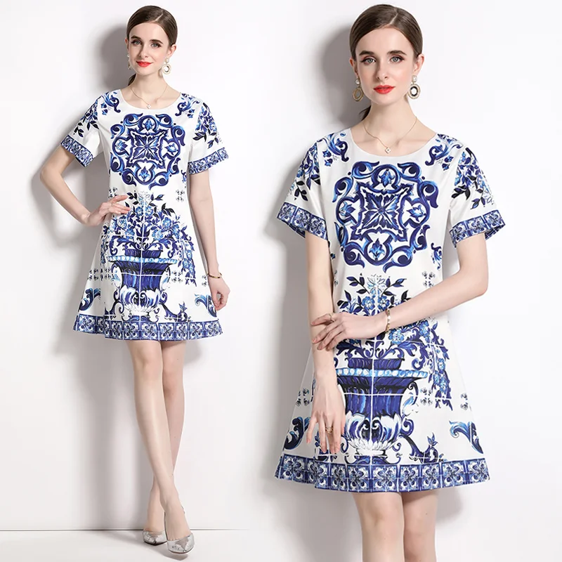 

Women's Summer New High-end Temperament Round Neck Short Sleeve Blue and White Porcelain Positioning Printing Dress with Lining