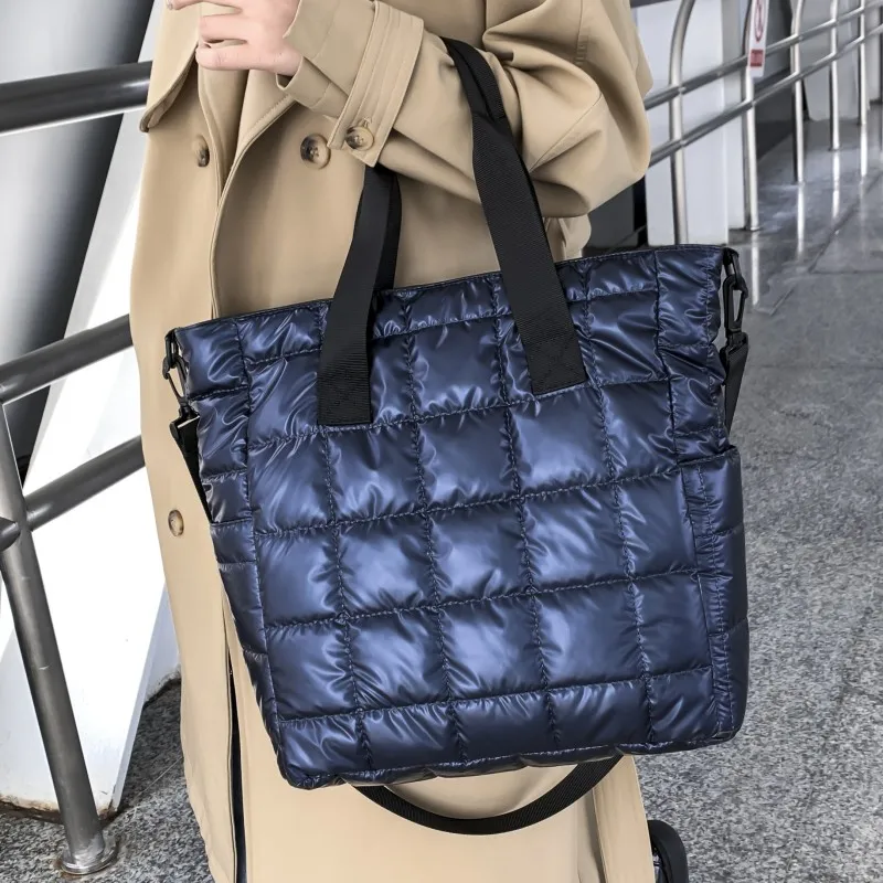 

Пуховая сумка большой вместимости для женщин, нейлоновая мягкая вместительная хлопковая дамская сумочка на плечо, сетчатый мешок для покуп...