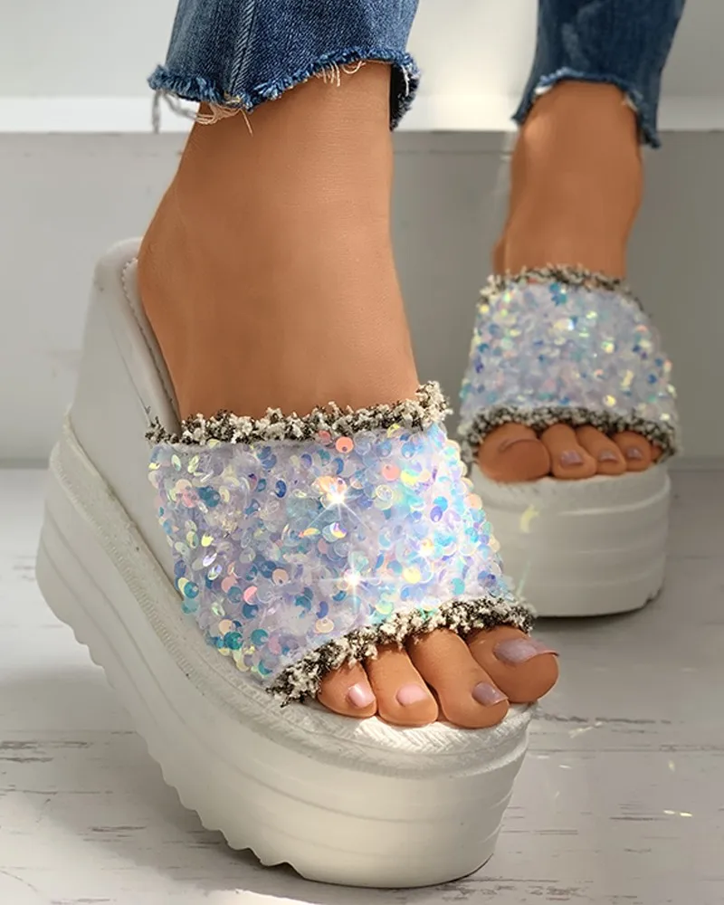 Summer 2020 Peep Toe Sequins Fringe Hem Wedge Heeled Slippers Bling Platform Slides Fashion Casual Outdoor Sandals Ladies Shoes