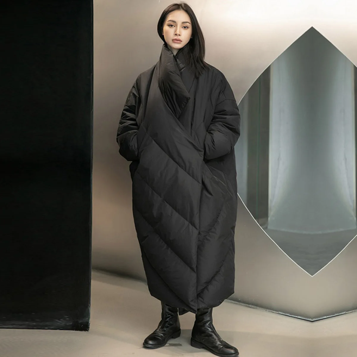 Yeezzi Winter Fashion Casual Female Coats Black Thicken Solid Color Warm Irregularity White Duck Down Coat for Women 2022 New