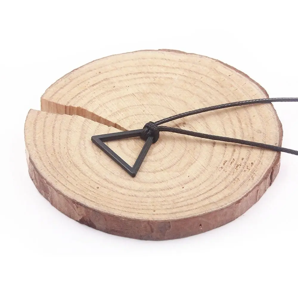 

Anime Pull Ring Pendant Accessories Metal Triangular Choker Pull Ring Prop Cosplay Necklace Male