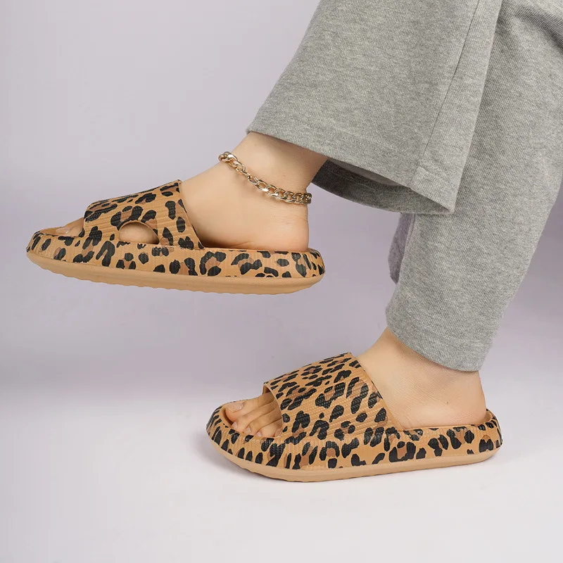 Women Summer Slippers Fashion Flat Leopard Platform Slides Ladies Casual Anti-Slip Thick-Soled Outdoor Beach Shoes For Couples