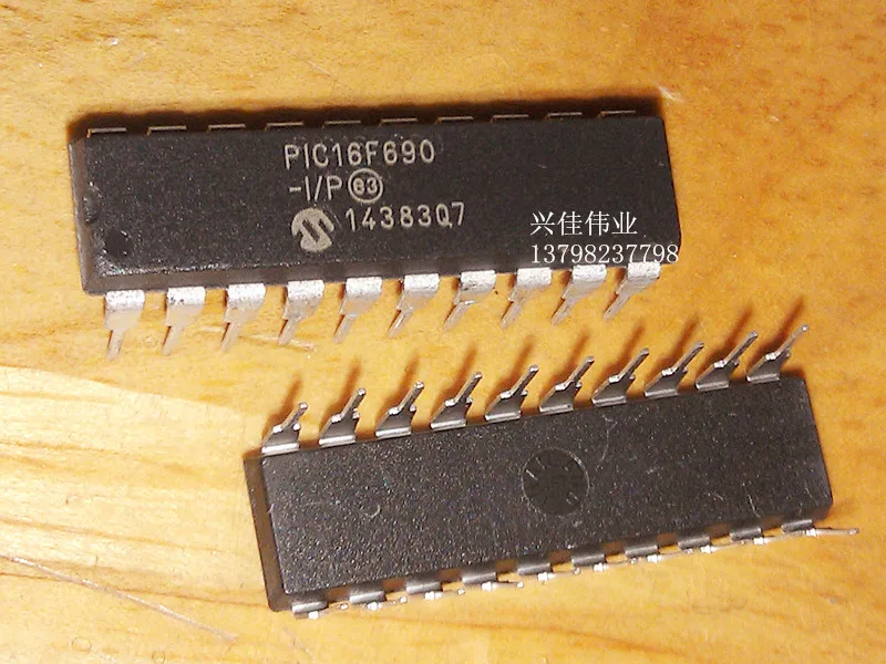 

(2 Pieces) PIC16F690-I/P DIP-20
