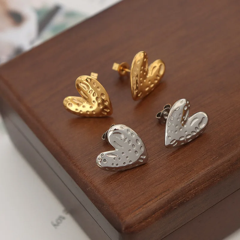 

Romantic Sweet Heart Stud Earrings for Women INS Titanium Steel Korean Fashion Statement Jewelry Accessories Kolczyki Wholesale