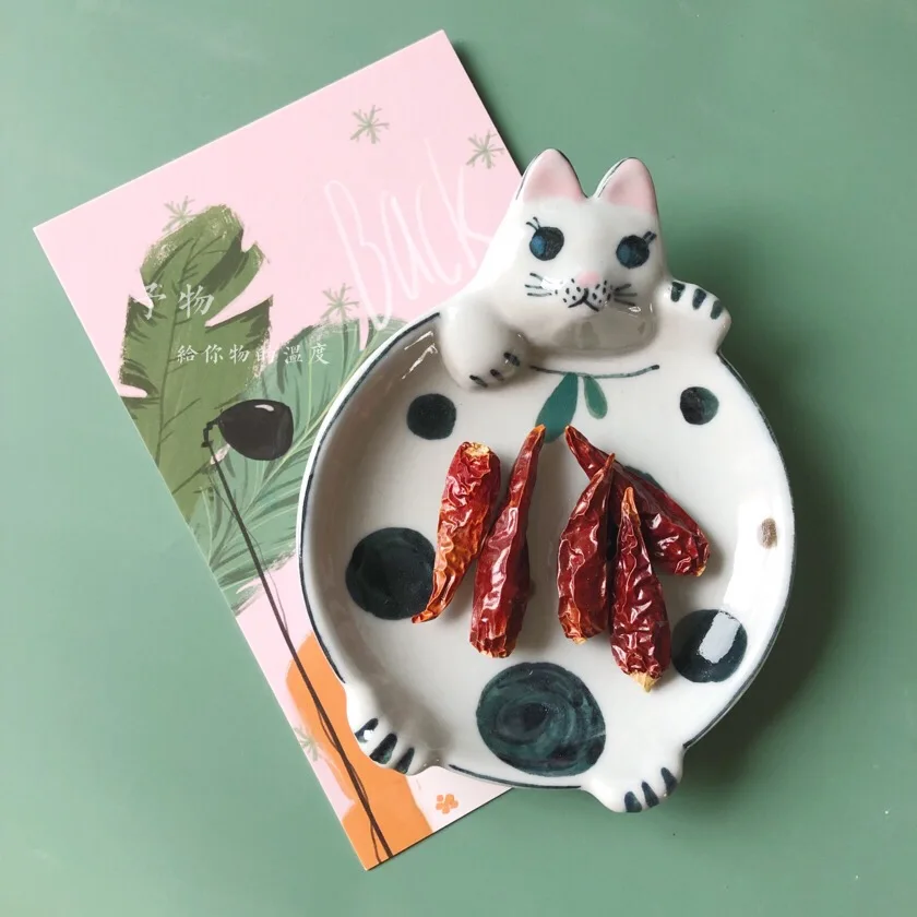 

Керамическая тарелка для кошачьего соуса ручной работы, тарелка для уксуса, десертная тарелка, Скандинавская простая художественная свежая восстанавливающая серия в стиле мори