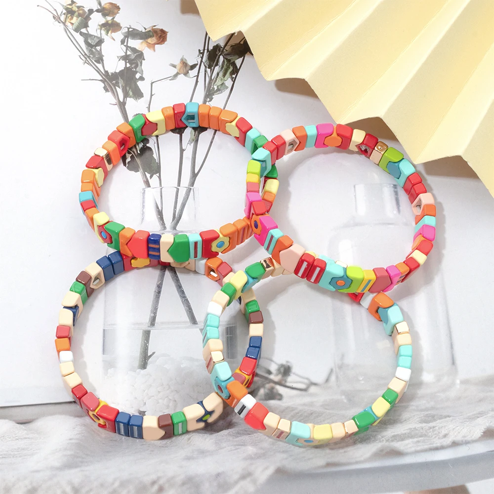 Женский эластичный браслет с бусинами разнообразный ярких цветов из сплава