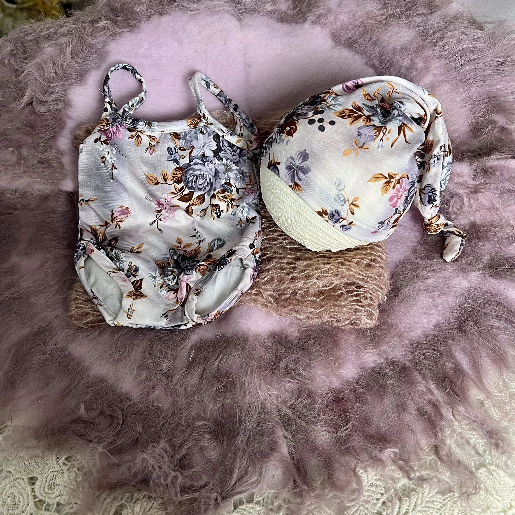 Комбинезон без рукавов с принтом для новорожденных и шляпой ткань искусственным