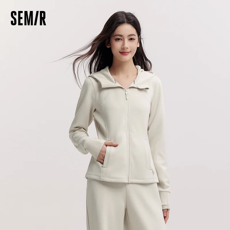 Фото Semir SlimFit куртка мягкая текстура женская весенняя повседневная модная комфортная спортивная стильная универсальная трендовая уютная новинка 2025 №1
