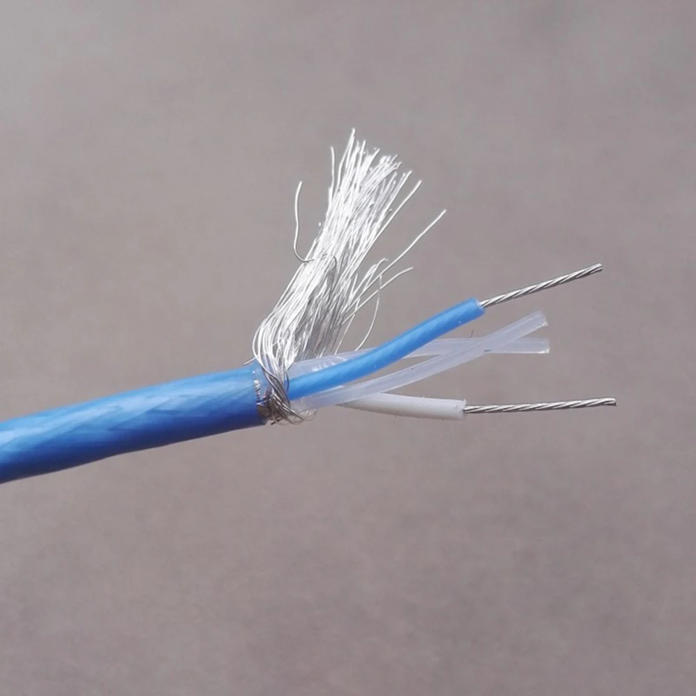 

Посеребренный медный Wre синий треххосевой выделенный кабель 1553B шина M17/176 двухъядерный посеребренный экранированный сигнальный провод OD 3 мм