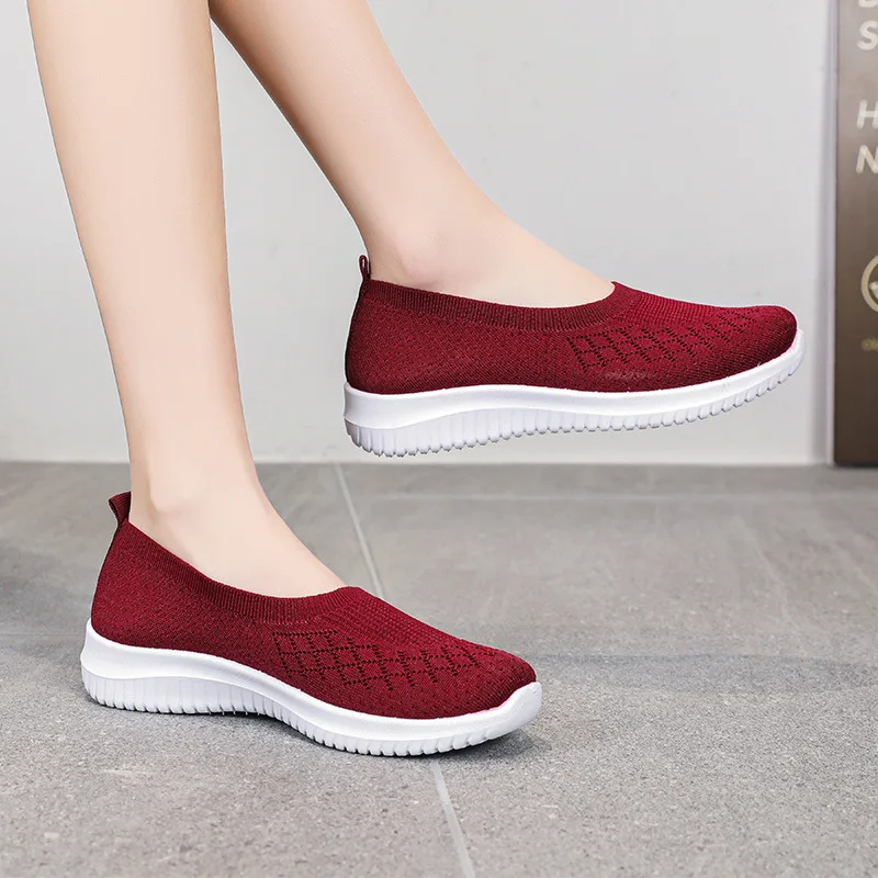 

Summer Women Shoes 2022 Fashion Breathable Mesh Flat Shoes Flying Women Stretch Comfort Casual Shoes Women Loafers Sneaker Socks