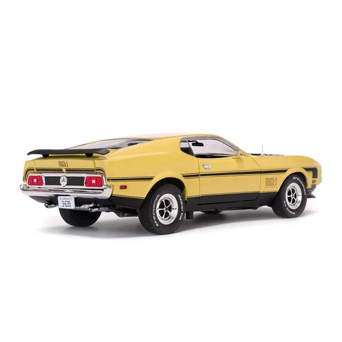 SunStar 1:18 Ford Mustang Mach I