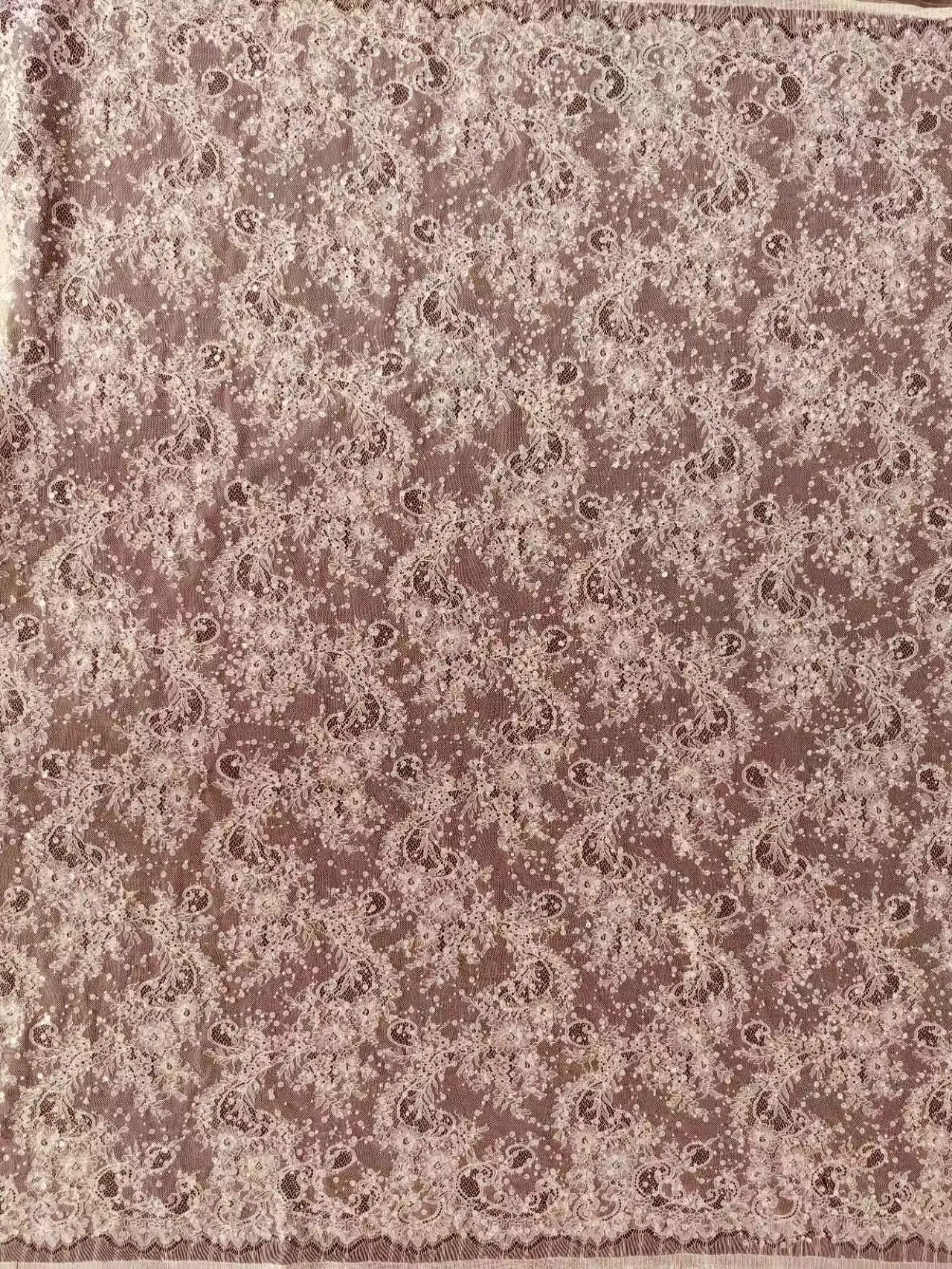 Французское кружево Шантильи с бусинами и блестками Ширина 1 5 м длина 3 белое для