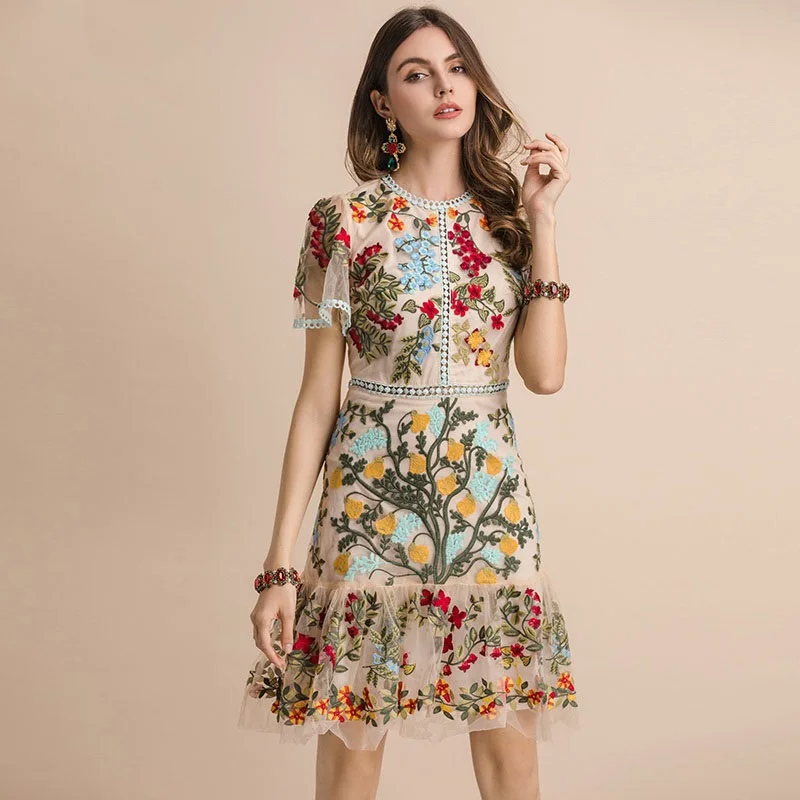 

Женское Сетчатое платье миди, модельное элегантное ажурное платье с расклешенным рукавом и цветочной вышивкой, лето 2021