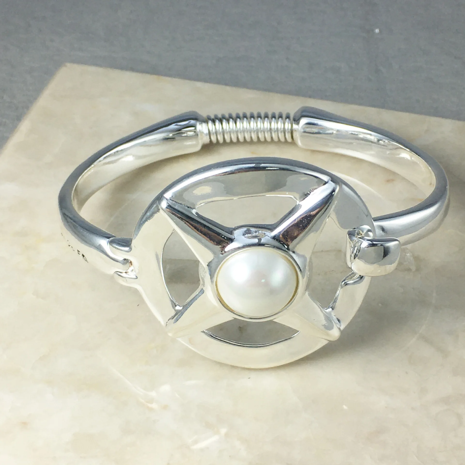 Hiszpańska niszowa marka UNOde50 perłowa bransoletka z kompasem damska posrebrzana lekka luksusowa transgraniczna biżuteria e-commerce