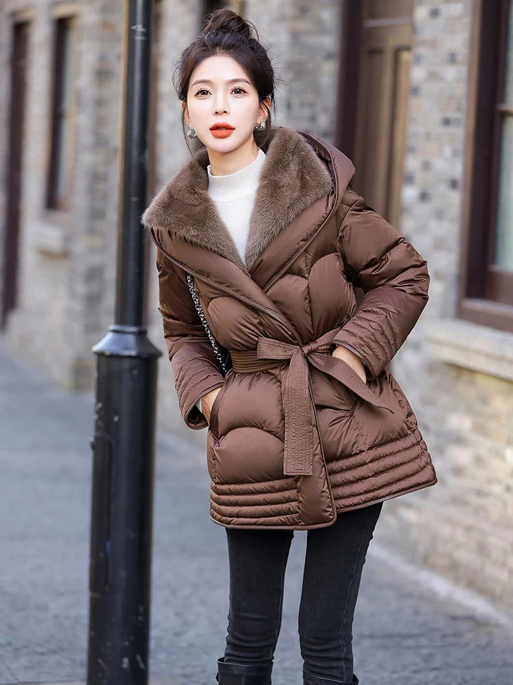 Женский зимний пуховик средней длины новинка 2024 маленький утолщенный капюшон