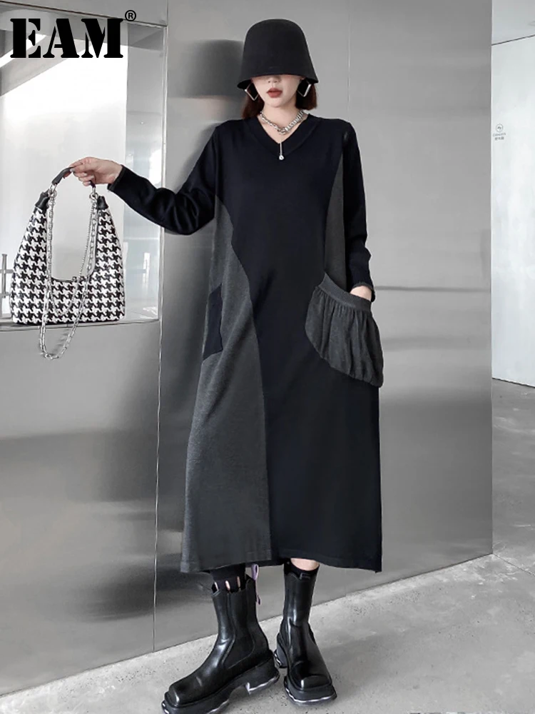 

[EAM] Women Color-block Pocket Knitting Big Size Long Dress New Round Neck Long Sleeve Fashion Tide Spring Autumn 2022 1DF2247