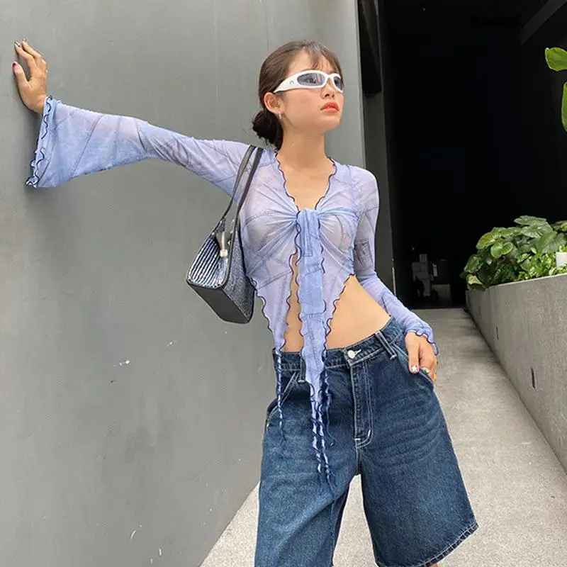 

Летний пикантный кроп-топ KAAAZI с расклешенными рукавами и длинным рукавом, сетчатая Просвечивающая футболка, асимметричная модная футболка для женщин