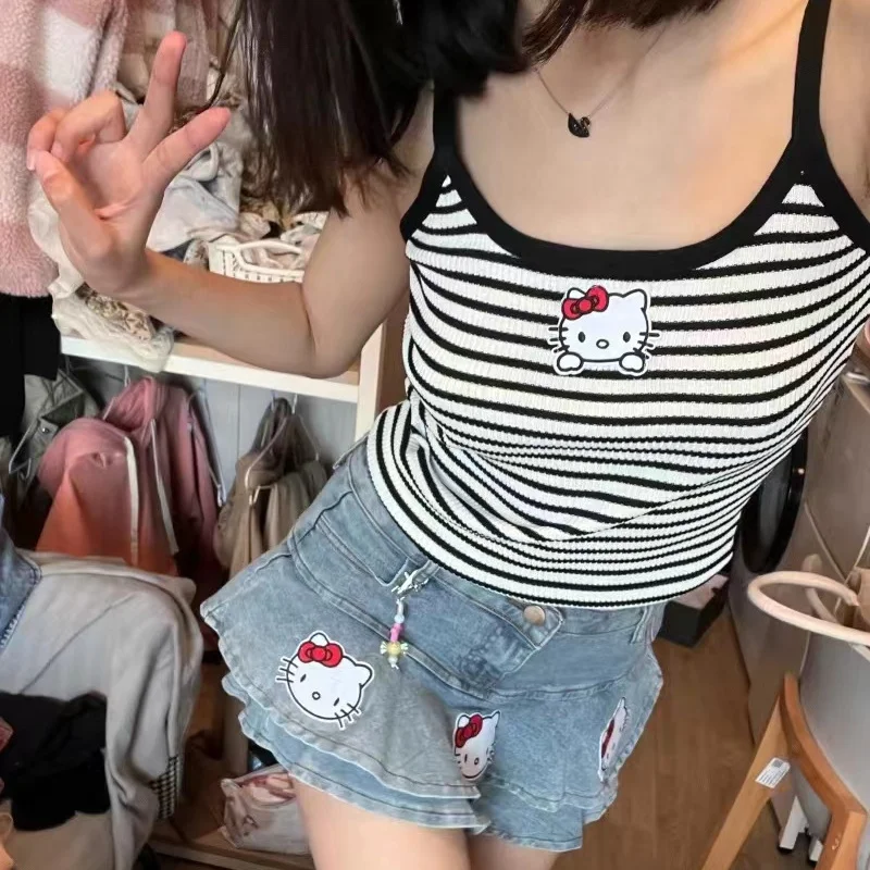 

Майка с рисунком Hello Kitty Sanrio, милая мягкая крутая жилетка для девушек, юбка с оборками и пряностями, комплект из двух предметов, лето