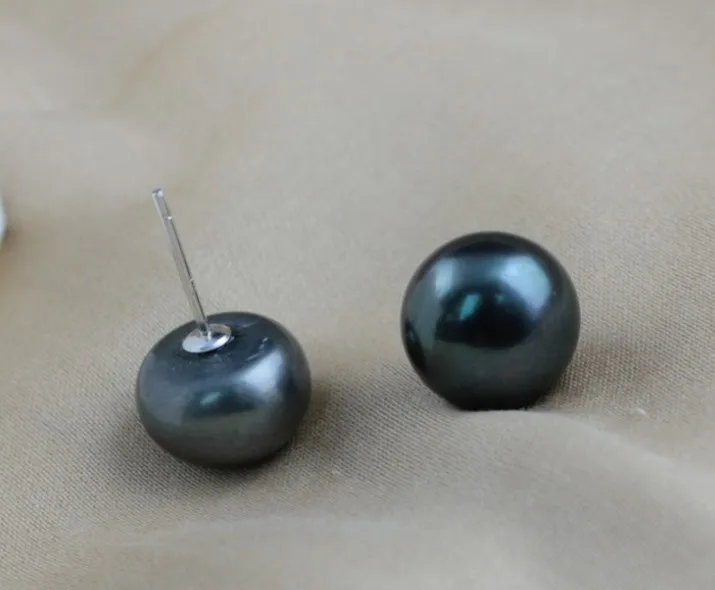 Серьги-гвоздики из натурального пресноводного жемчуга 7-10 мм |