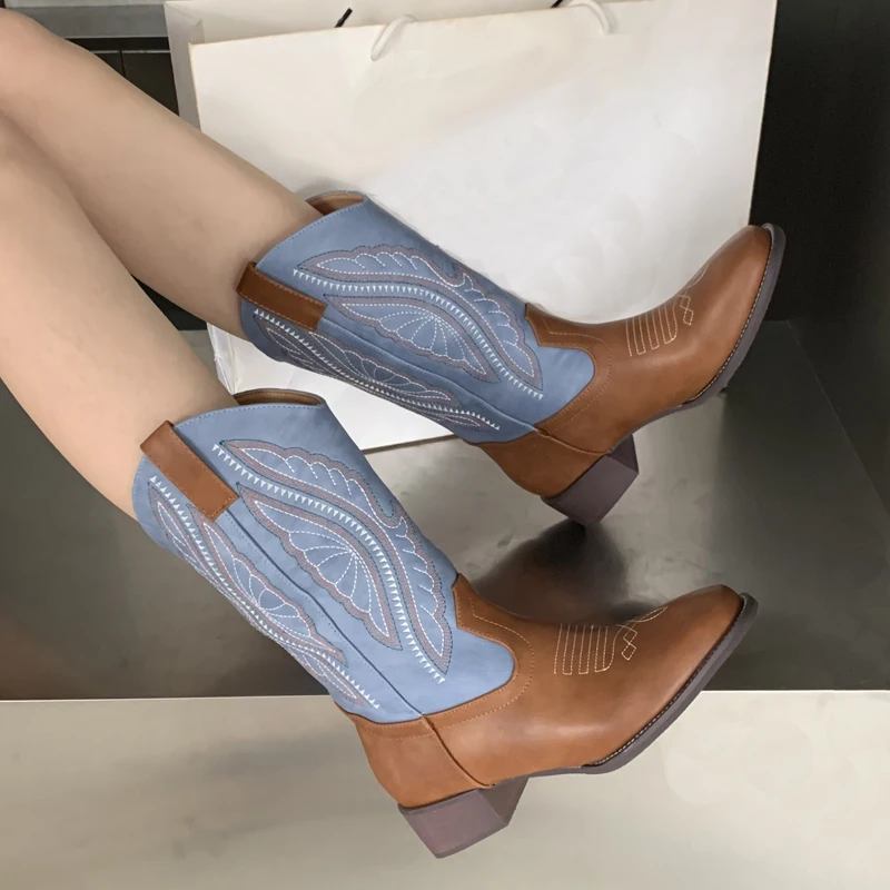 

Long Boots Women Chunky Shoes Retro Embroidered Knee High Boots Blue Cowboy Low Heeled Pointed Designer Shoes Botas Mujer