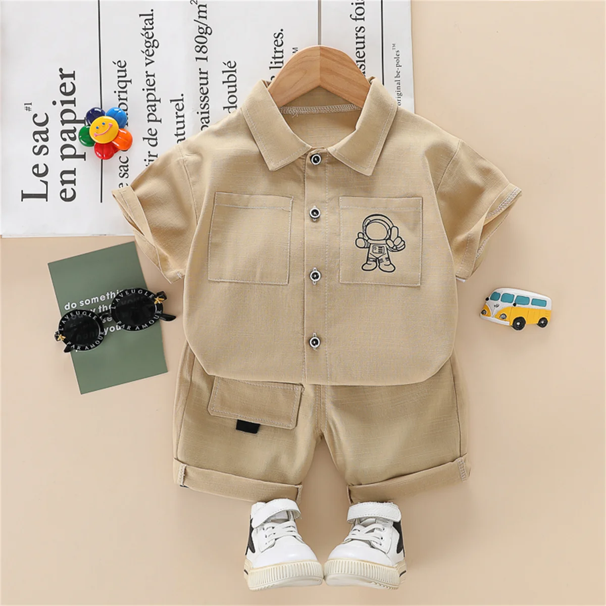 

hibobi Toddler Boy Cartoon Lapel Astronaut Top & Shorts