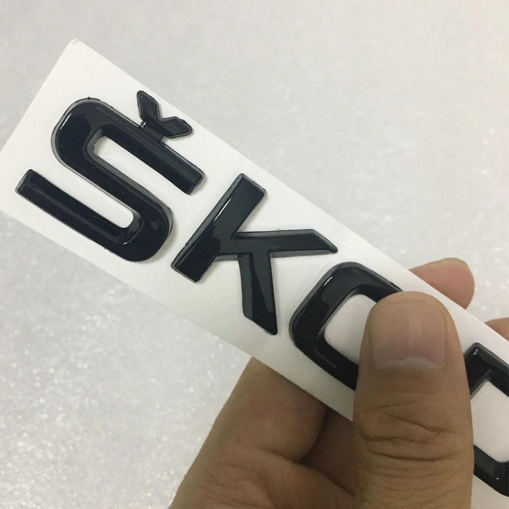 

Наклейка на задний багажник автомобиля с автонастройкой для SKODA Octavia Karoq Kodiaq Rapid Superb Enyaq Fabia Yeti 4x4 черный