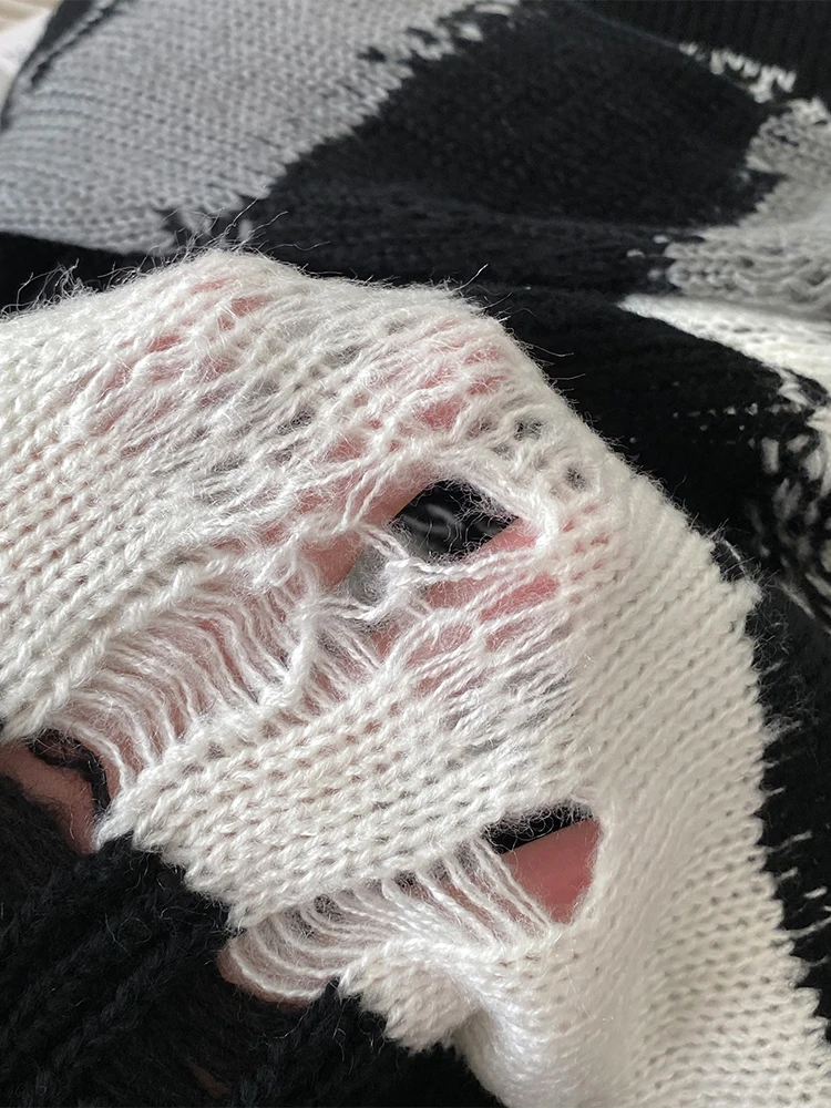 Женский черно-белый полосатый пуловер двухцветный рваный свитер Harajuku корейский