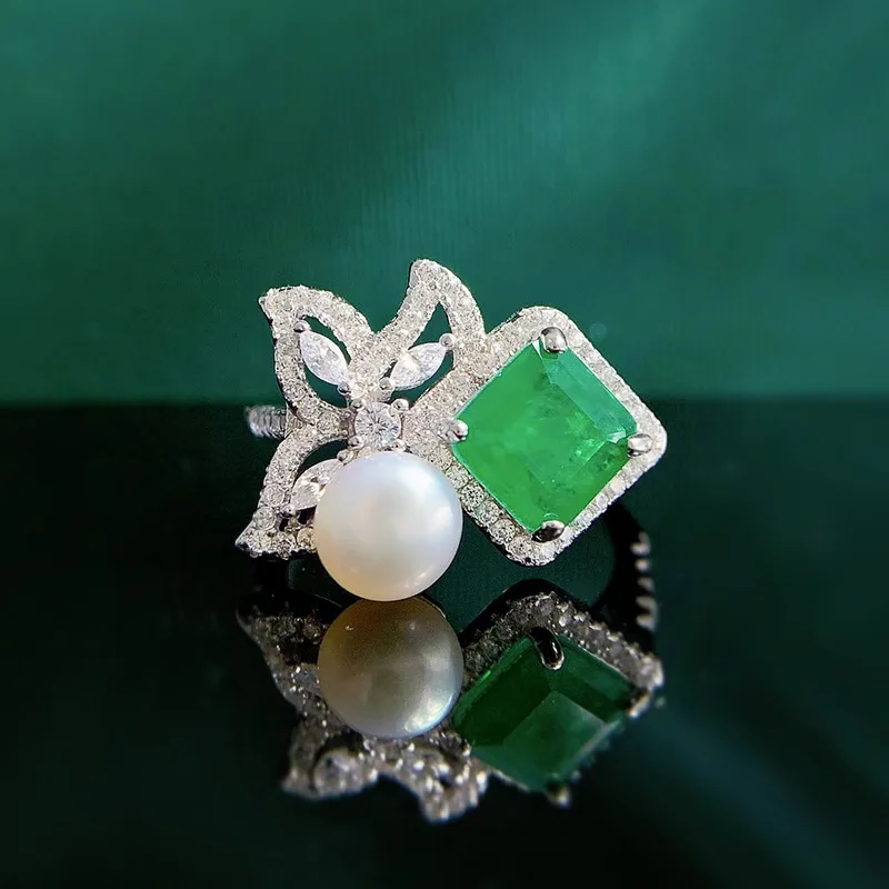 

2023 New Emerald 7 * 7 Ring, Small Female Cool Style Inlaid with Freshwater Beads for Women's Rings