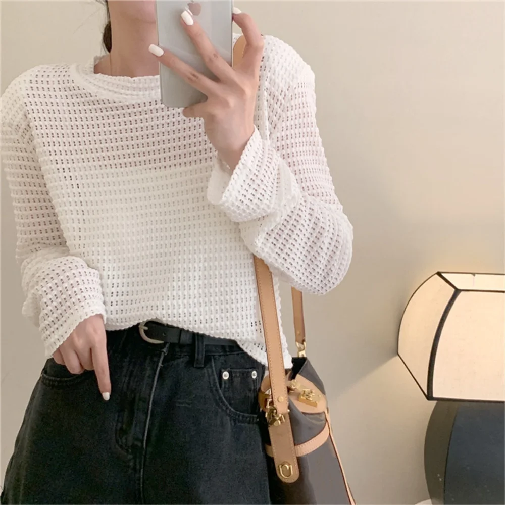 

Женская трикотажная футболка с отложным воротником и коротким рукавом