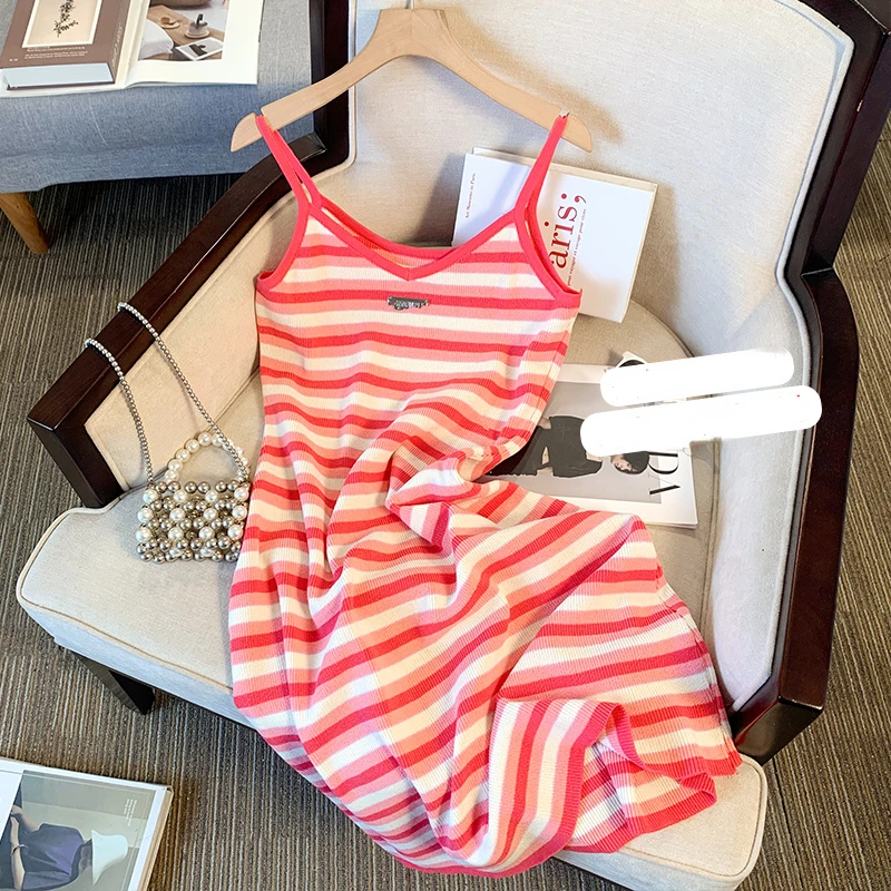 Новое Женское трикотажное платье в полоску MOYISU лето 2024 розовое облегающее