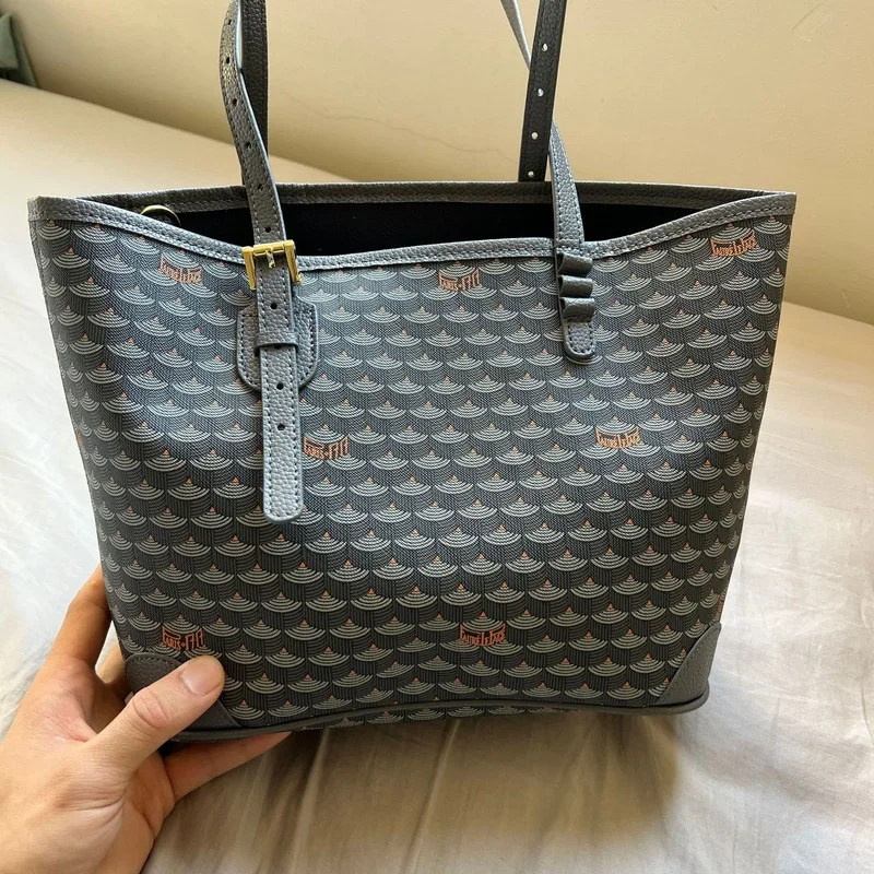 

2022 Summer Women's Shoulder Bag Large Capacity Casual Totes Fashion Portable Waterproof Beach Shopping Bag Women Purse Handbags