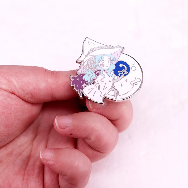 Эмаль брошь Лунная Ведьма