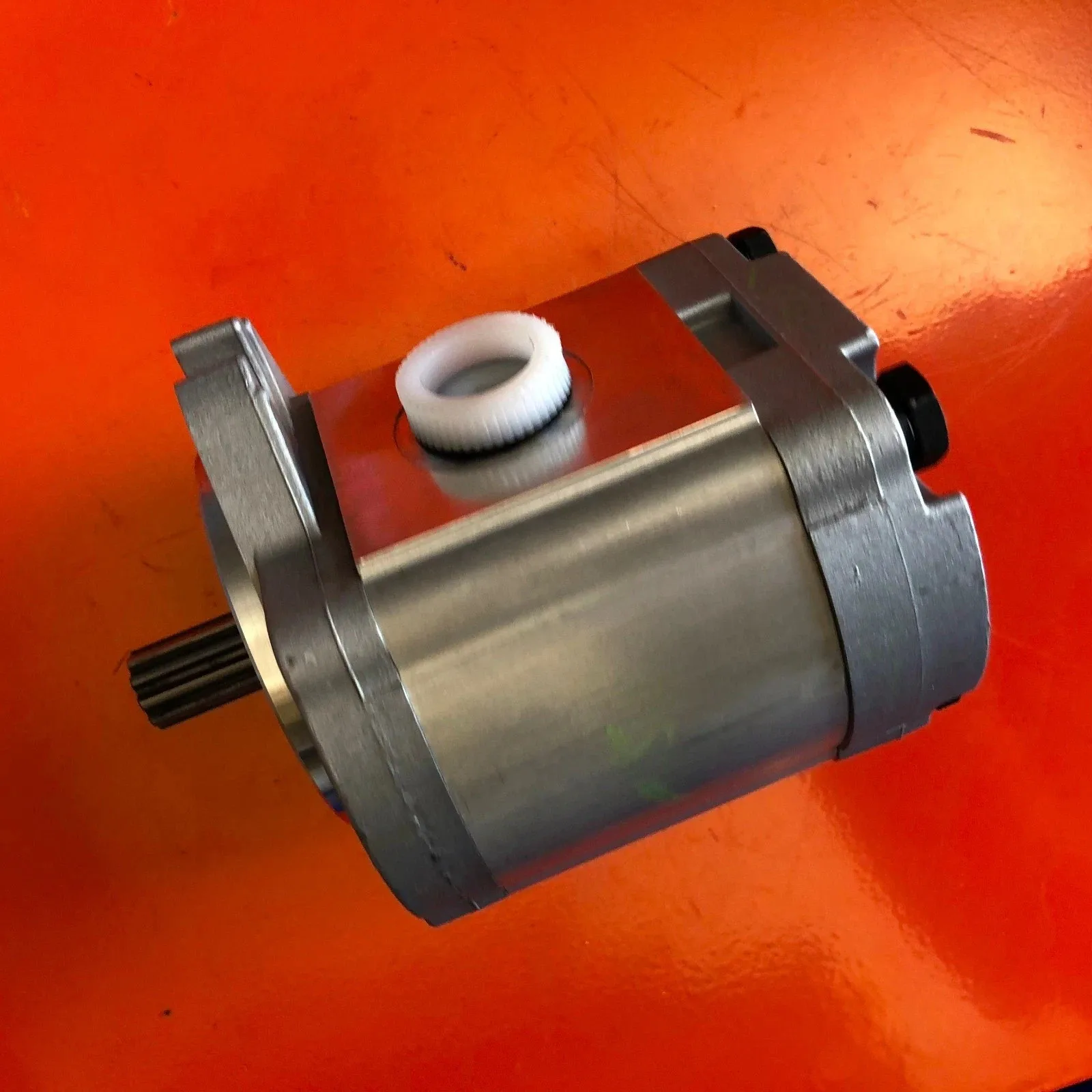 Фото Гидравлический насос Pilot Gear Pump AT202122 для John Deere 790ELC 120 110 450LC №1