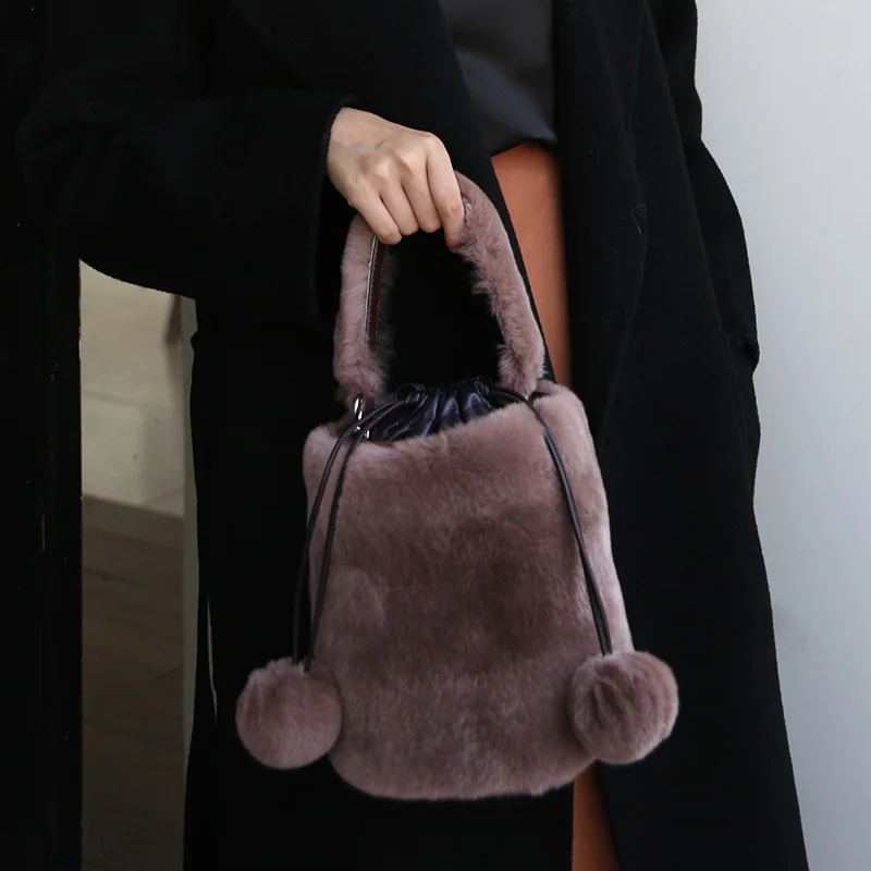 Women's Luxury Plush Bucket Bag High Quality Real Rex Rabbit Fur Shoulder Fur Bag Chain Decoration Can Crossbody Fur Bag