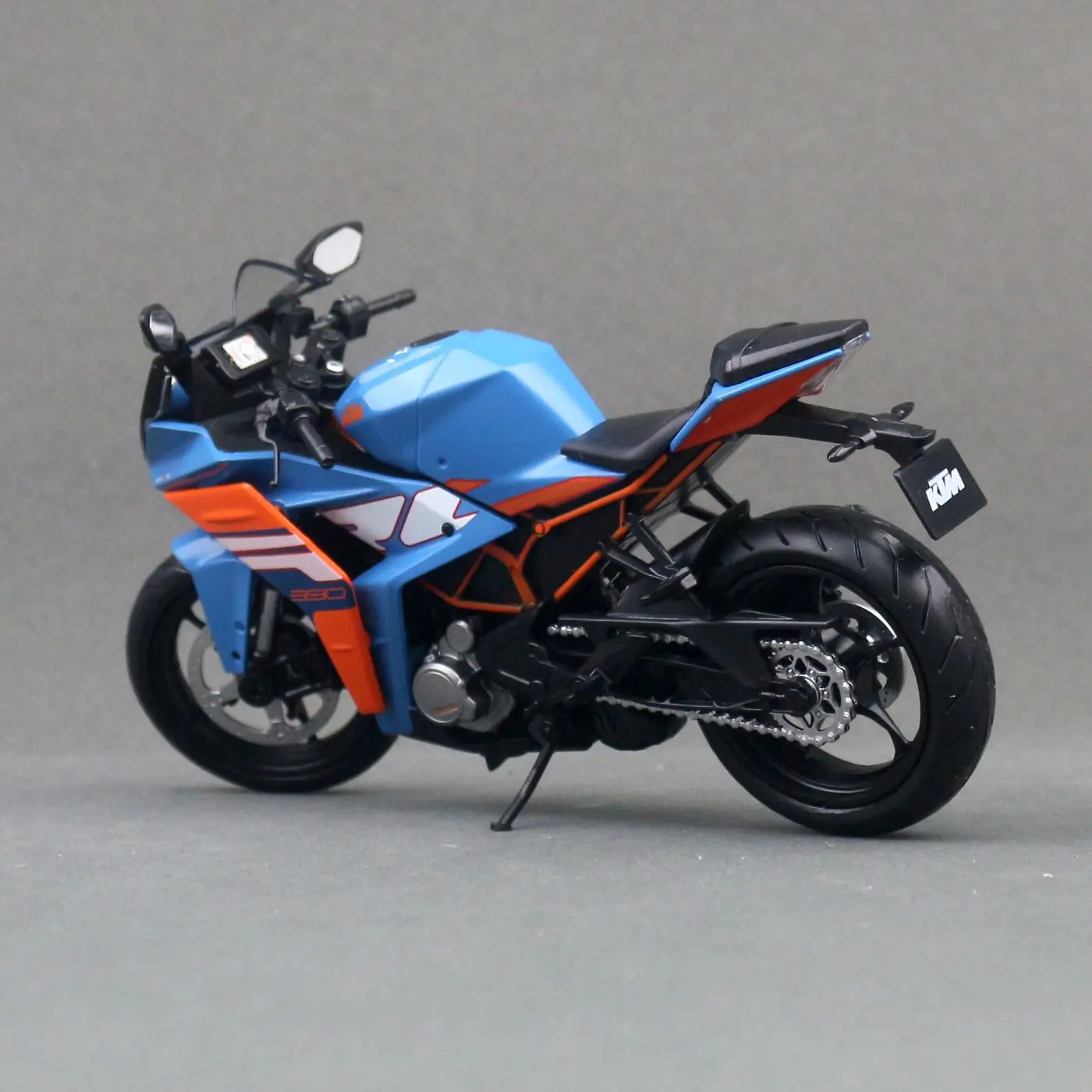 Фото Модель мотоцикла KTM RC390 Racing Toy Motorcycle RMZ City, масштаб 1:12, коллекционная миниатюра, подарок для детей. №4