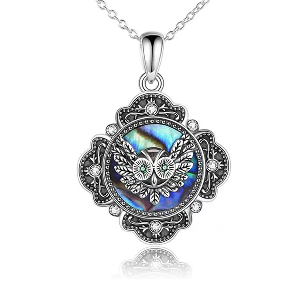 

PTQASP Creative Ethnic Style Owl Disc Pendant Necklace for Women Fashion Engraved Pattern Owl Totem Jewelry Fashion Jewelry Love